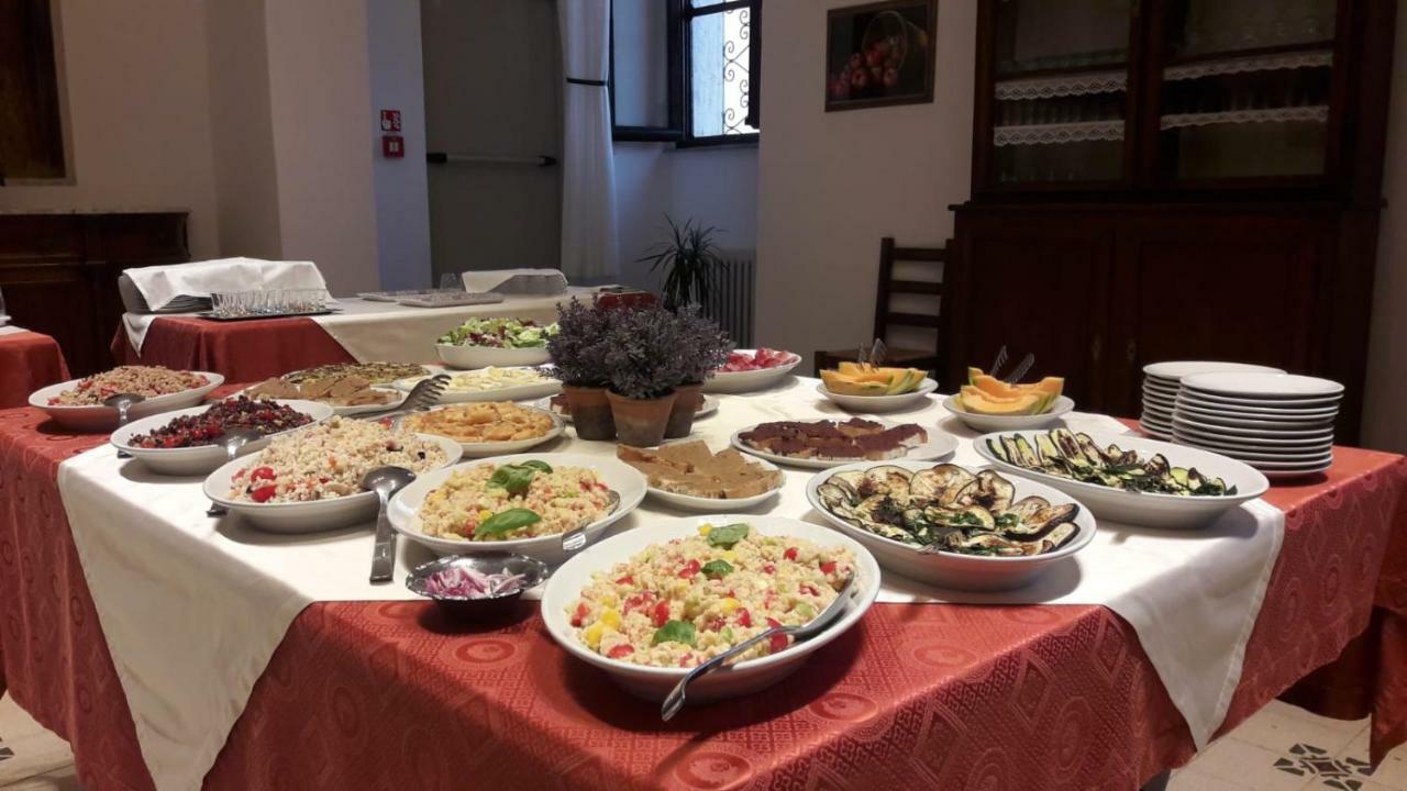 Casa Mater Ecclesiae Hotel Massa Marittima Eksteriør billede